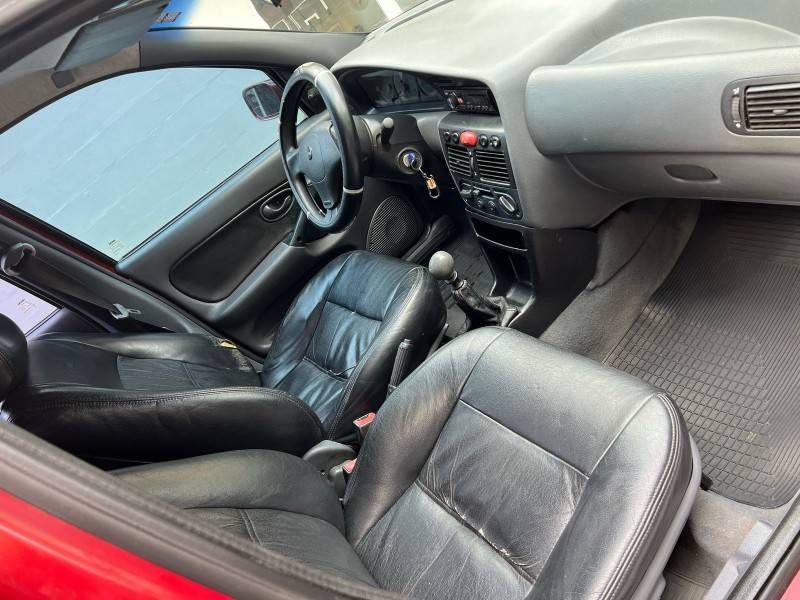 FIAT - PALIO - 1998/1998 - Vermelha - R$ 16.900,00