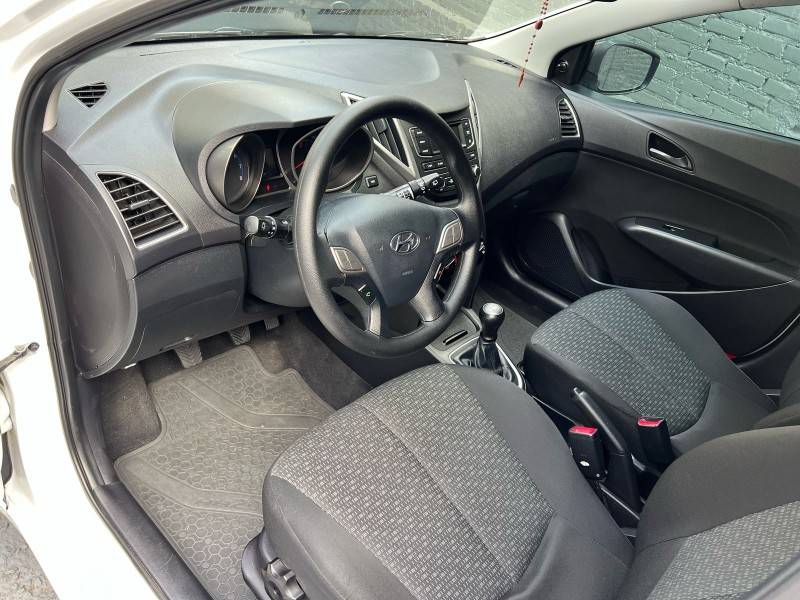 HYUNDAI - HB20 - 2019/2019 - Branca - R$ 55.900,00