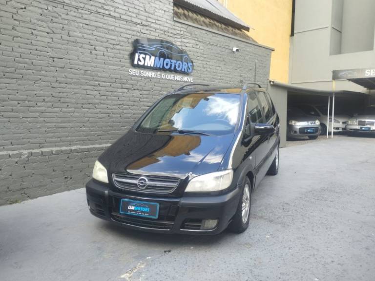 CHEVROLET - ZAFIRA - 2004/2005 - Preta - R$ 25.900,00