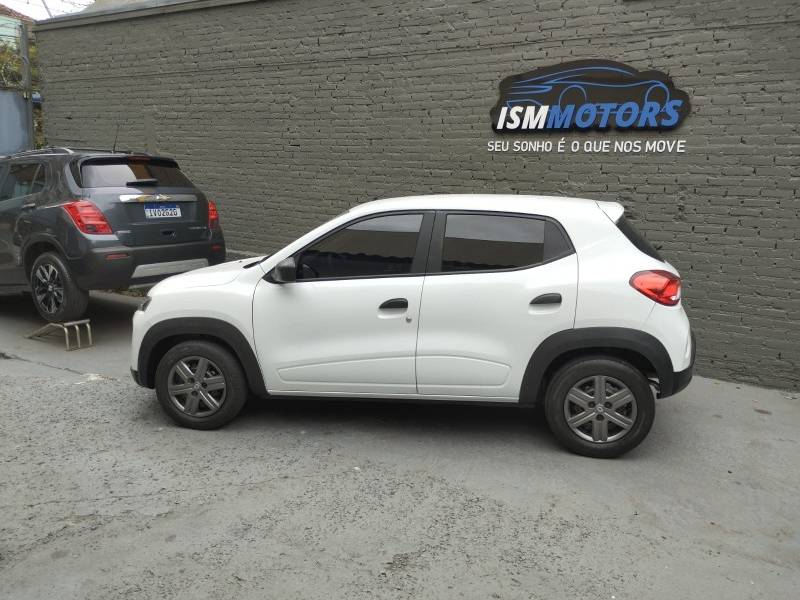 RENAULT - KWID - 2022/2023 - Branca - R$ 47.900,00