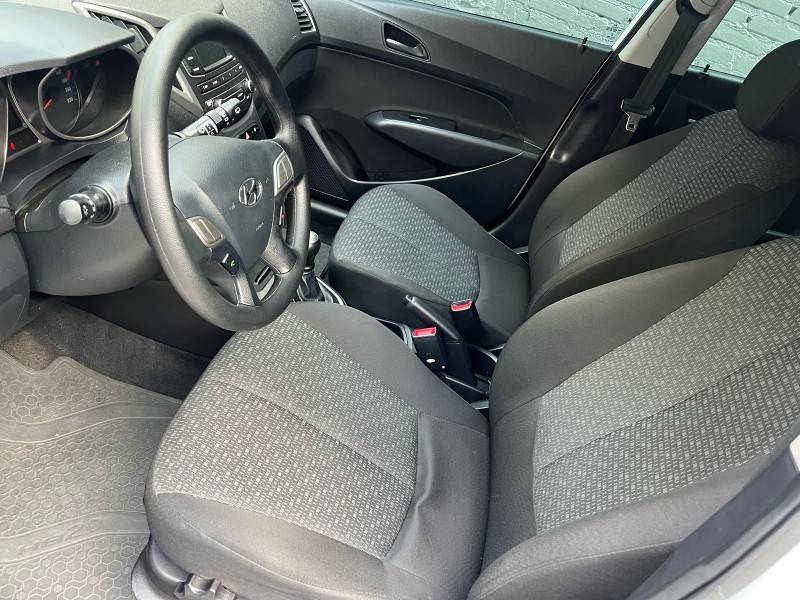 HYUNDAI - HB20 - 2019/2019 - Branca - R$ 55.900,00