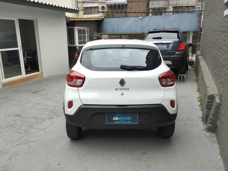 RENAULT - KWID - 2022/2023 - Branca - R$ 47.900,00